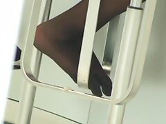 candid shoeply hostess in pantyhose tube porn video